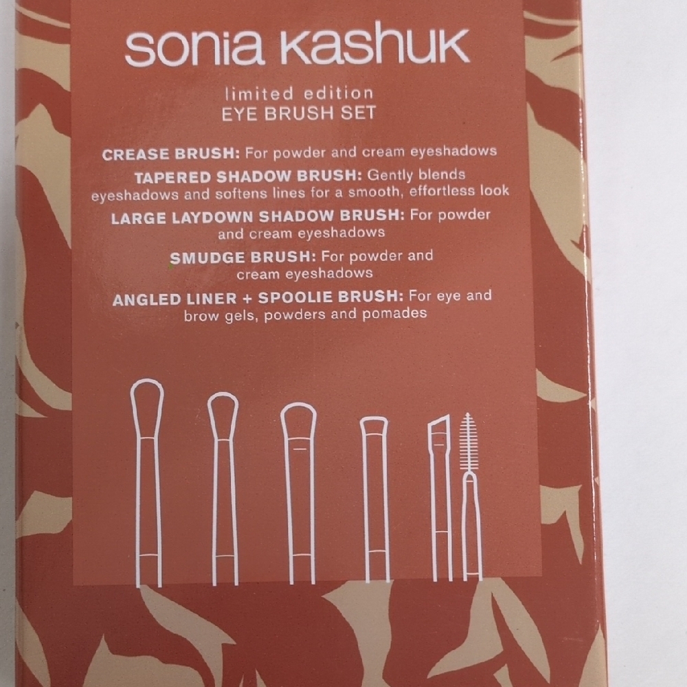 Sonia Kashuk Red and White Eye Brush Collection - Picture 2 of 4